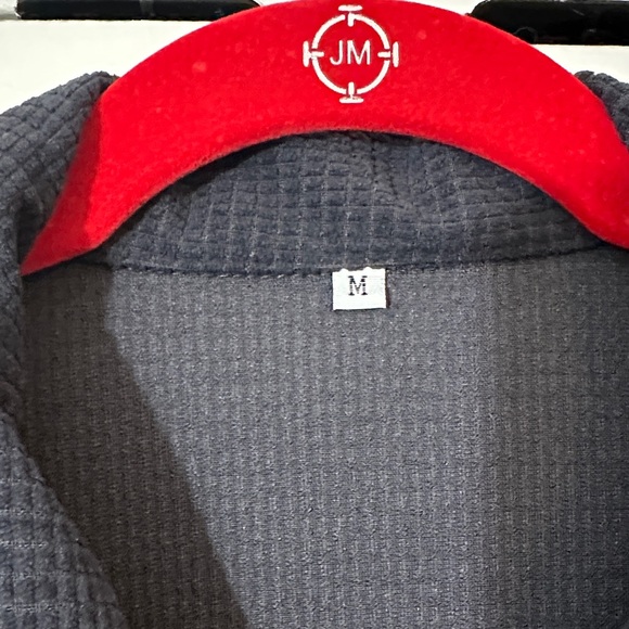 Button up - Picture 2 of 6